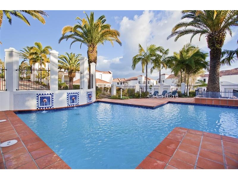 2403/22 Glenside Drive, Robina QLD 4226