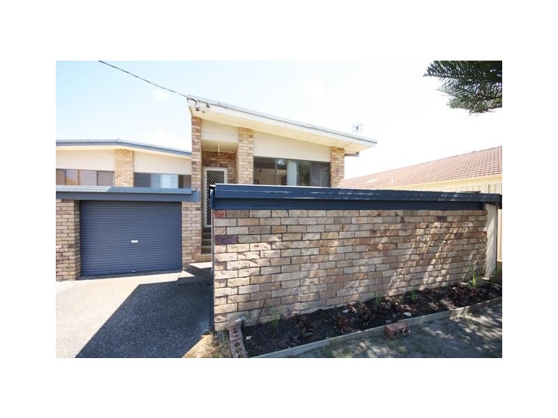 2/10 Craft Court, Miami QLD 4220