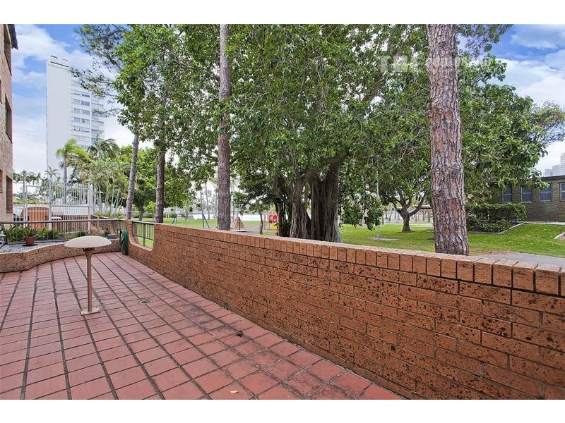 2/50 Peninsular Drive, Surfers Paradise QLD 4217