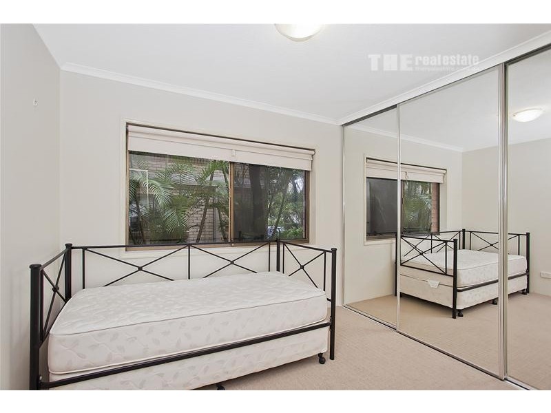 2/50 Peninsular Drive, Surfers Paradise QLD 4217