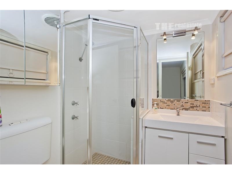 2/50 Peninsular Drive, Surfers Paradise QLD 4217