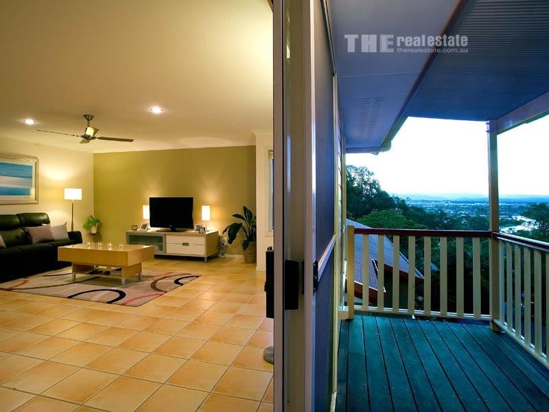 2/3 View Street, Burleigh Heads QLD 4220