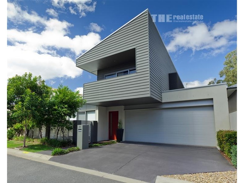 4 Cape Martin Lane, Varsity Lakes QLD 4227