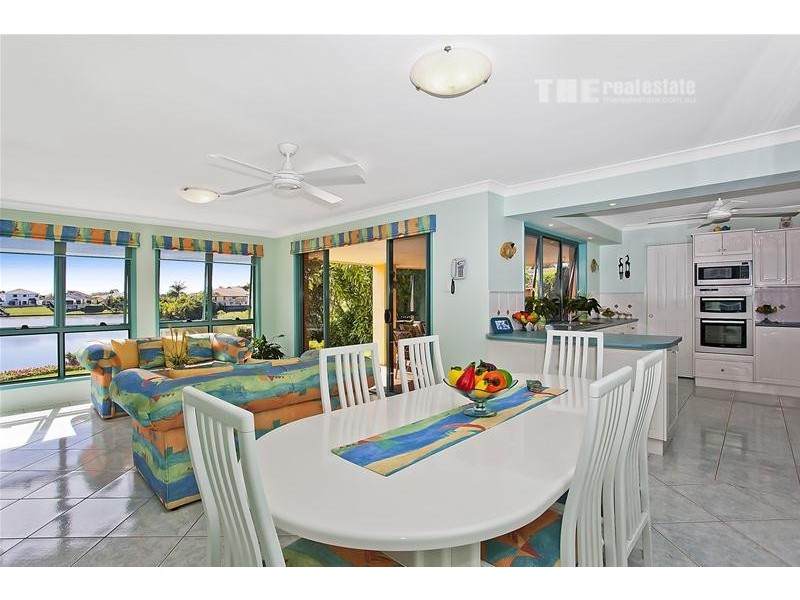 176 Dunlin Drive, Burleigh Waters QLD 4220