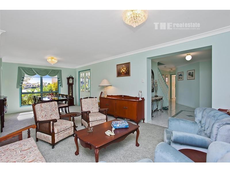 176 Dunlin Drive, Burleigh Waters QLD 4220