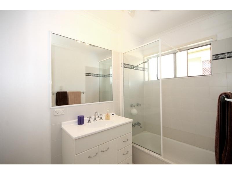 1/22 Albion Avenue, Miami QLD 4220