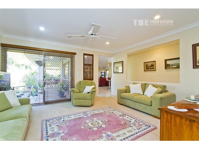 6 Shoalwater Court, Burleigh Waters QLD 4220