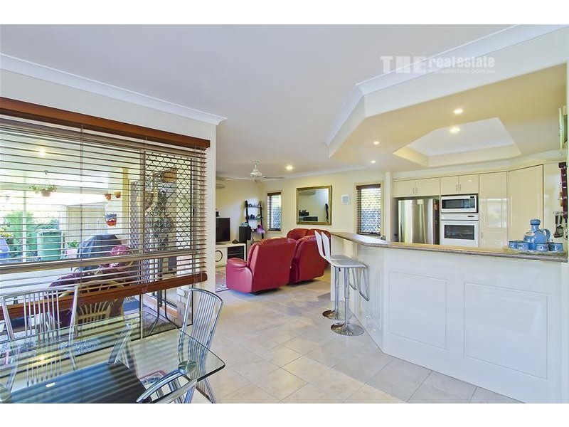 6 Shoalwater Court, Burleigh Waters QLD 4220