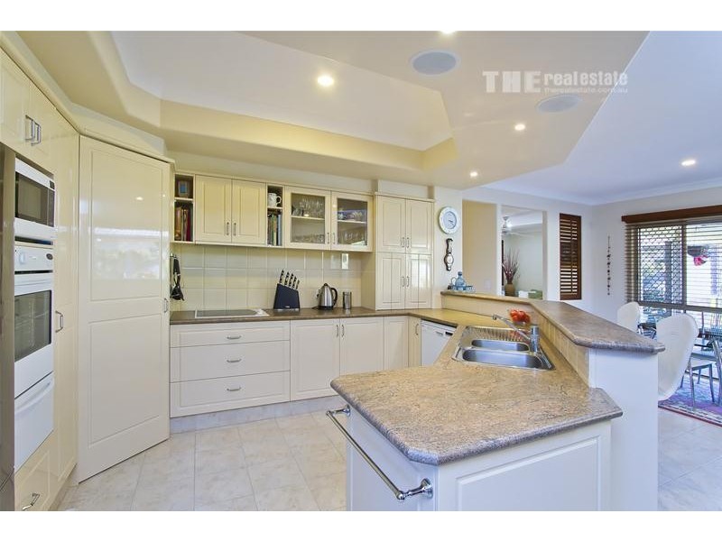 6 Shoalwater Court, Burleigh Waters QLD 4220