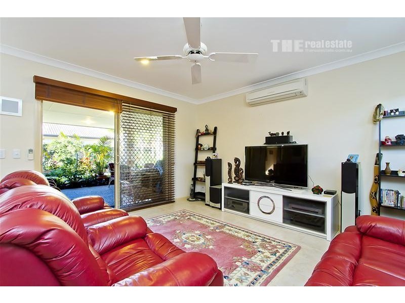 6 Shoalwater Court, Burleigh Waters QLD 4220