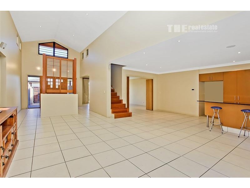 71 Burleigh Street, Burleigh Waters QLD 4220