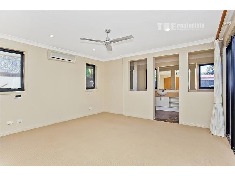 71 Burleigh Street, Burleigh Waters QLD 4220