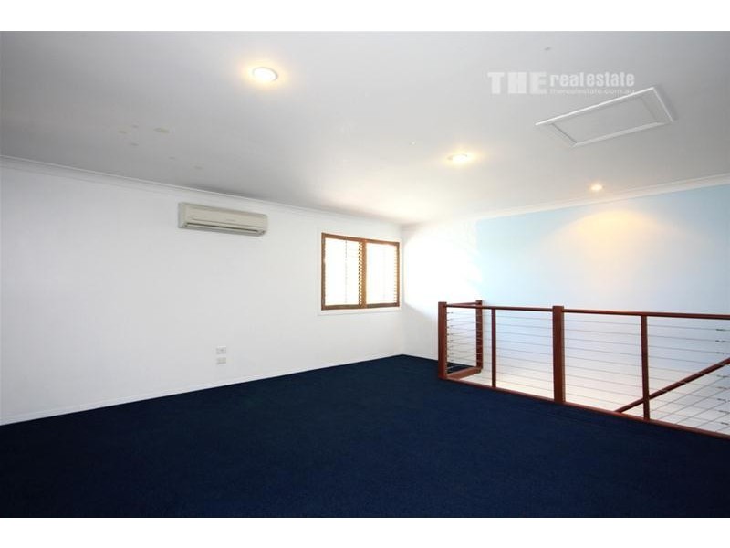 24 Page Parade, Burleigh Heads QLD 4220