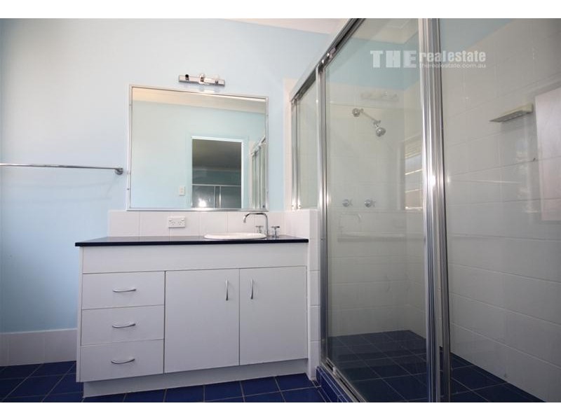 24 Page Parade, Burleigh Heads QLD 4220