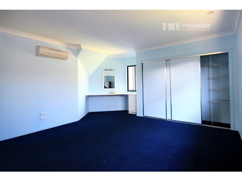 24 Page Parade, Burleigh Heads QLD 4220