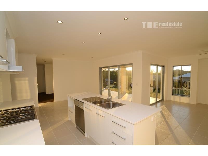 3 Skywatch Circuit, Reedy Creek QLD 4227