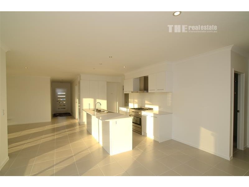 3 Skywatch Circuit, Reedy Creek QLD 4227