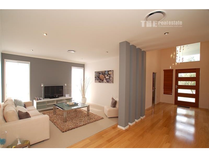 6 Grampian Court, Reedy Creek QLD 4227