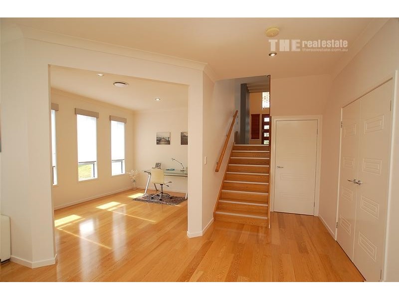 6 Grampian Court, Reedy Creek QLD 4227