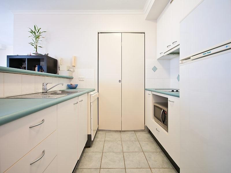 711/32 Surf Parade, Broadbeach QLD 4218