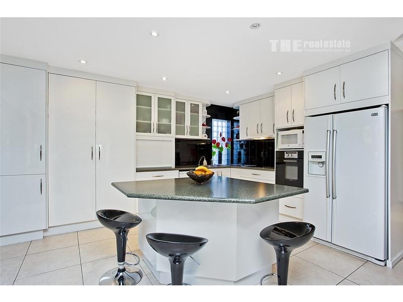 6 Macaw Avenue, Miami QLD 4220