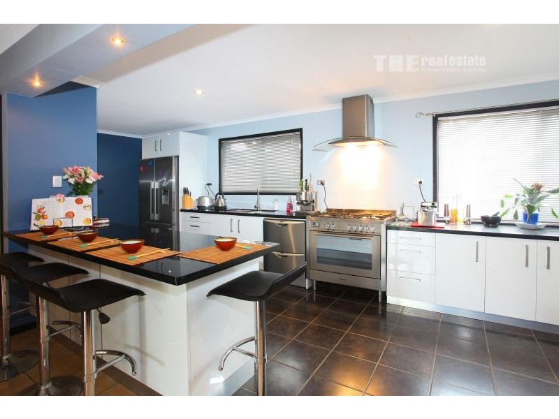 93 Highfield Drive, Merrimac QLD 4226