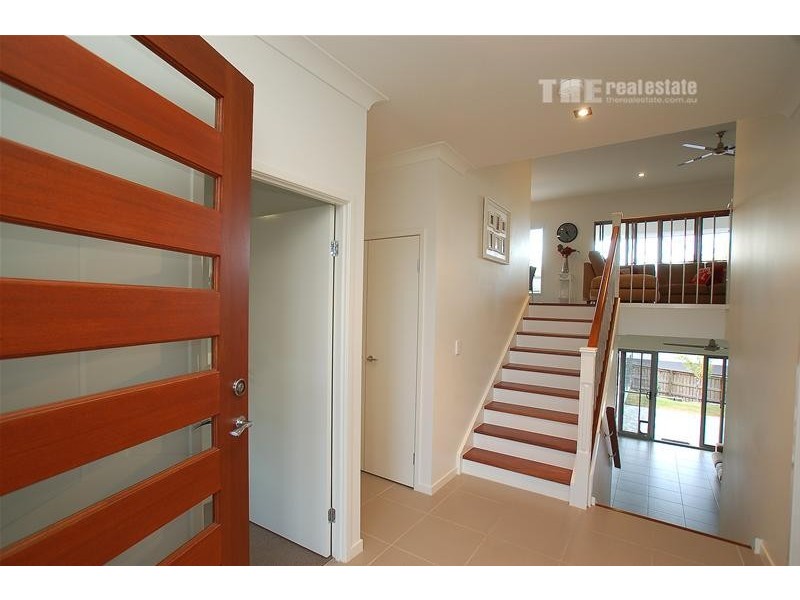 4 Lowell Street, Reedy Creek QLD 4227