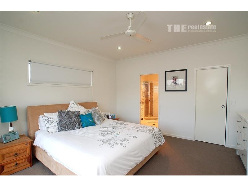 4 Lowell Street, Reedy Creek QLD 4227