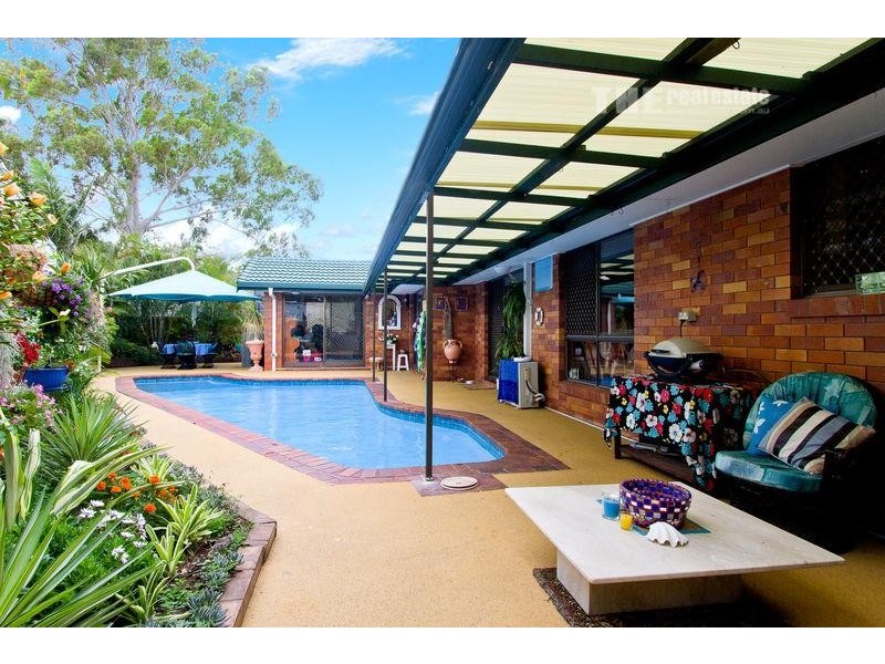 18 Anthony Drive, Burleigh Waters QLD 4220