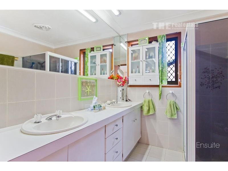 18 Anthony Drive, Burleigh Waters QLD 4220