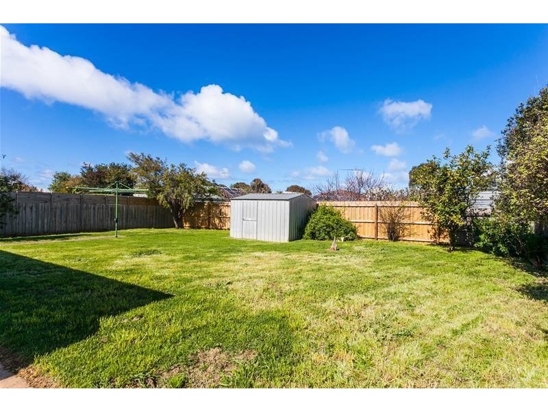 24 Glaneuse Avenue, Torquay VIC 3228