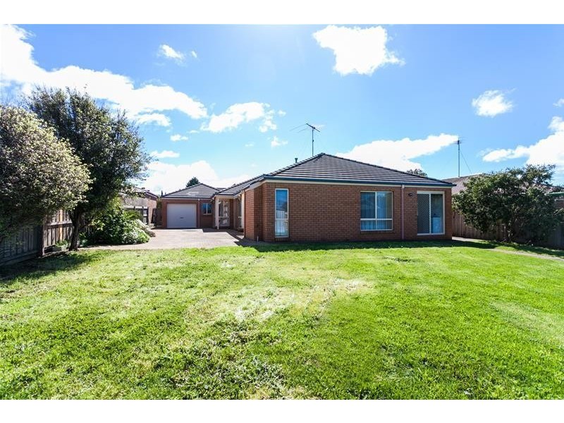 24 Glaneuse Avenue, Torquay VIC 3228