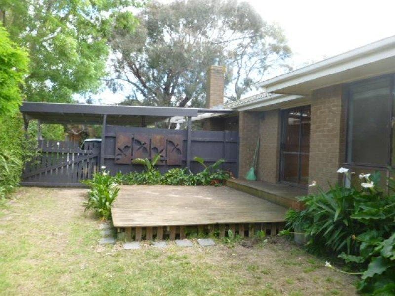 8 Endeavour Drive, Torquay VIC 3228