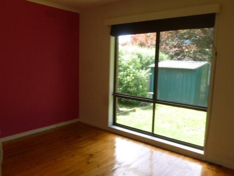 8 Endeavour Drive, Torquay VIC 3228