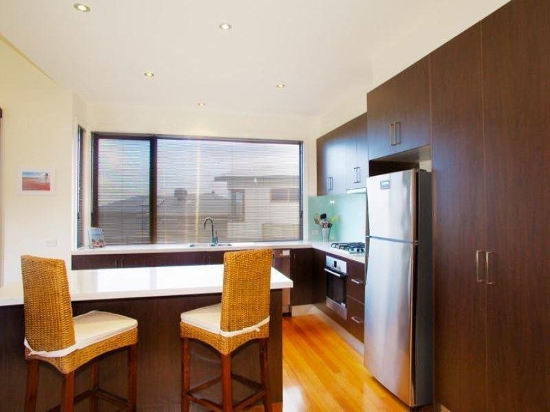 2/13 Seaview Rise, Jan Juc VIC 3228