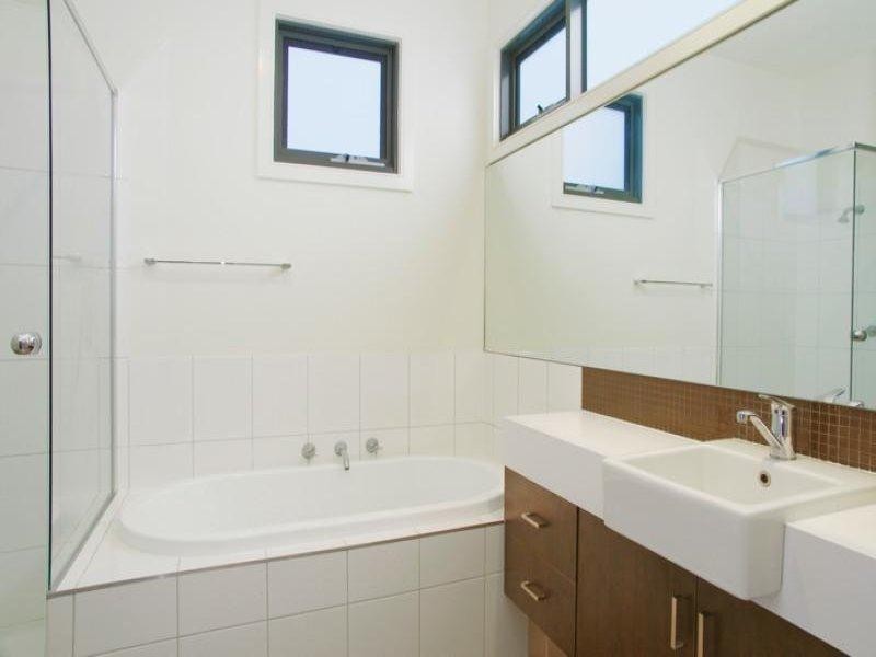 2/13 Seaview Rise, Jan Juc VIC 3228