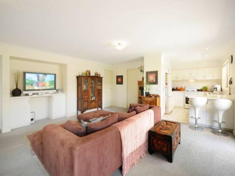 98 Beach Road, Torquay VIC 3228