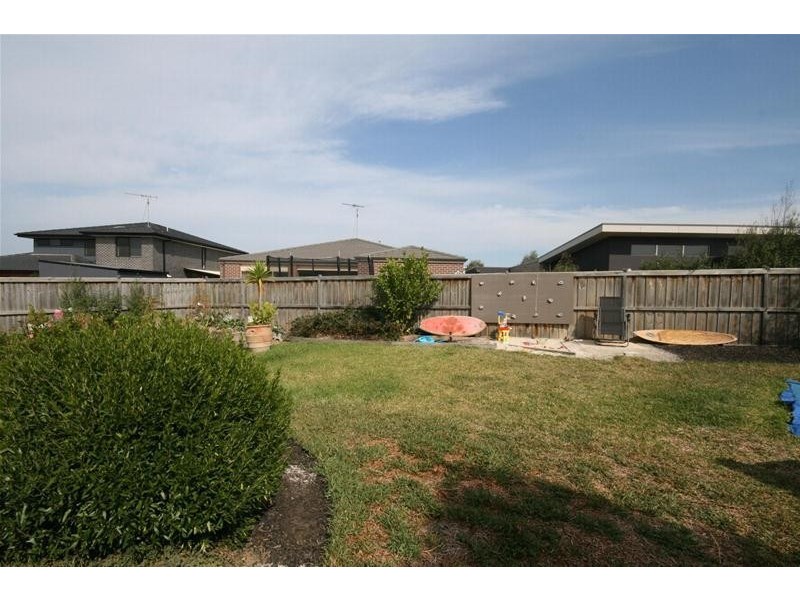 5 Wave Crescent, Torquay VIC 3228