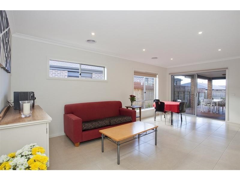 18 Sunnymead Avenue, Torquay VIC 3228