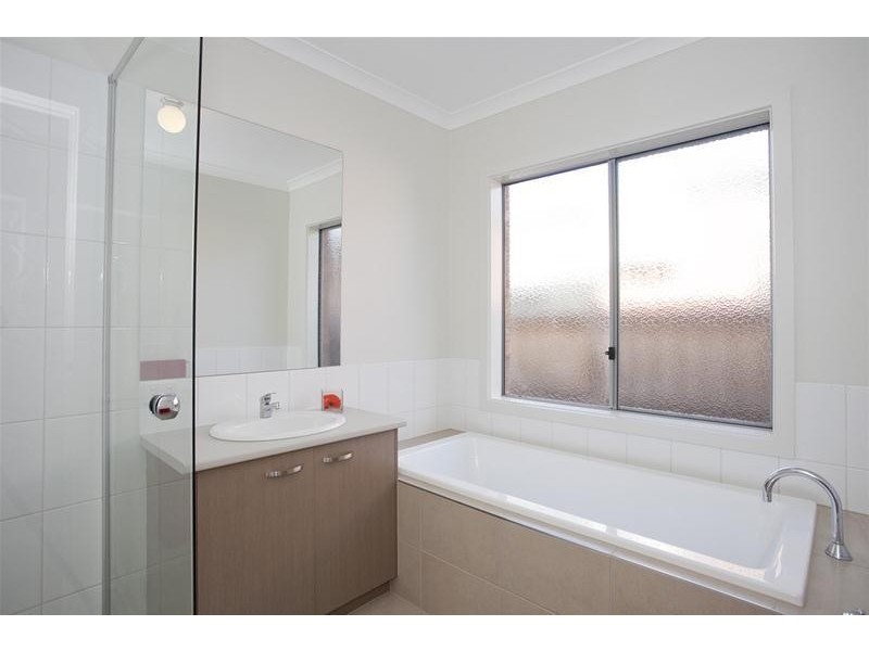 18 Sunnymead Avenue, Torquay VIC 3228