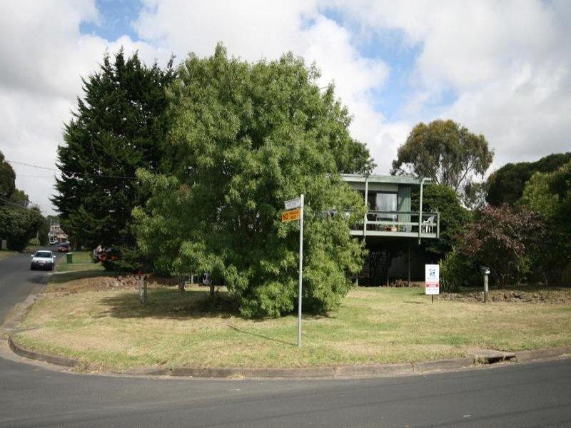 12 Torquay Boulevard, Jan Juc VIC 3228