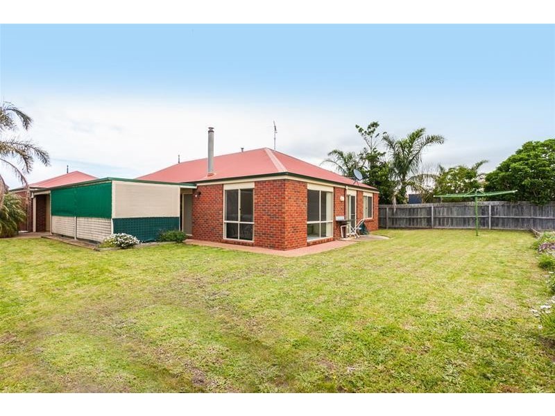 19 Boscarne Avenue, Torquay VIC 3228