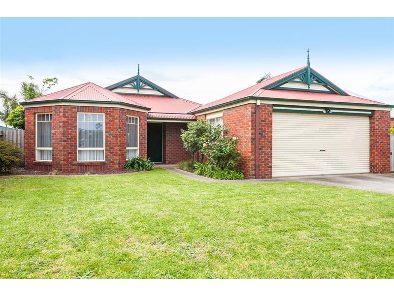 19 Boscarne Avenue, Torquay VIC 3228