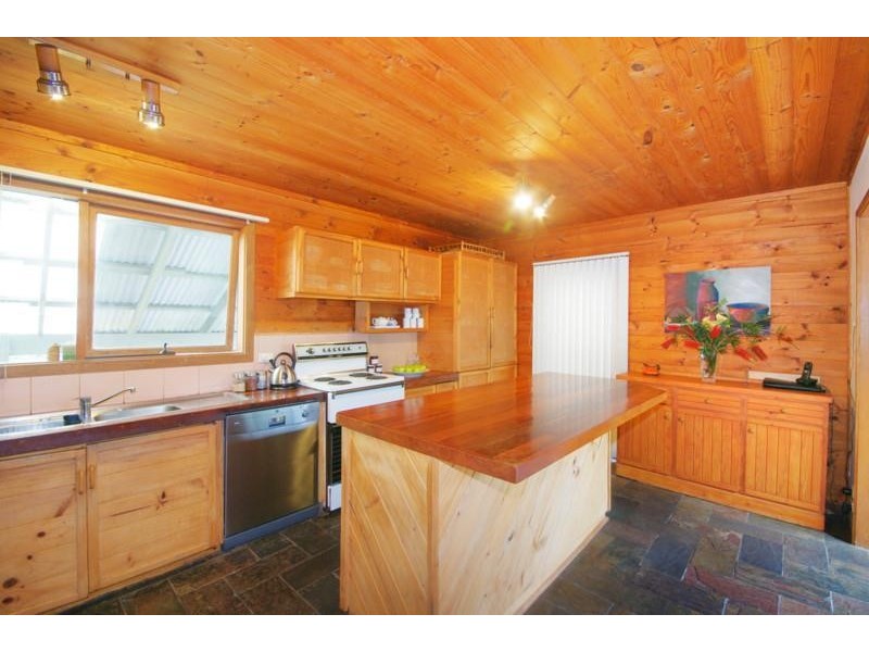 1 Torquay Boulevard, Jan Juc VIC 3228