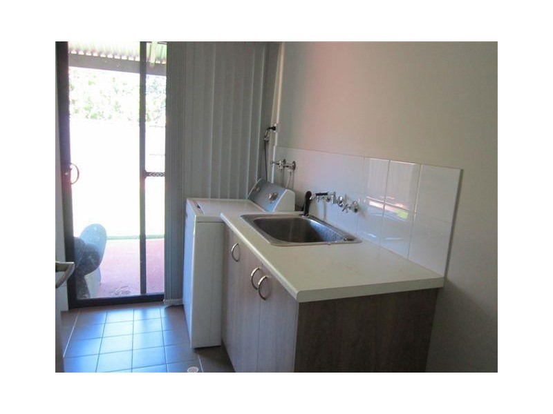 16B Knox Way Newman, Newman WA 6753