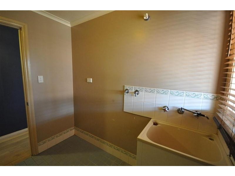 1A Daniels Drive, Newman WA 6753