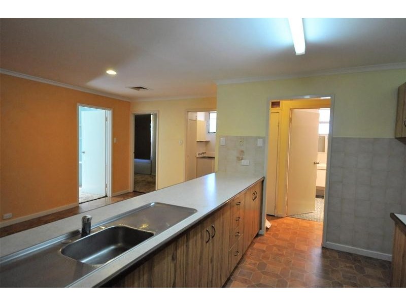 17 Yanboombah Close, Newman WA 6753