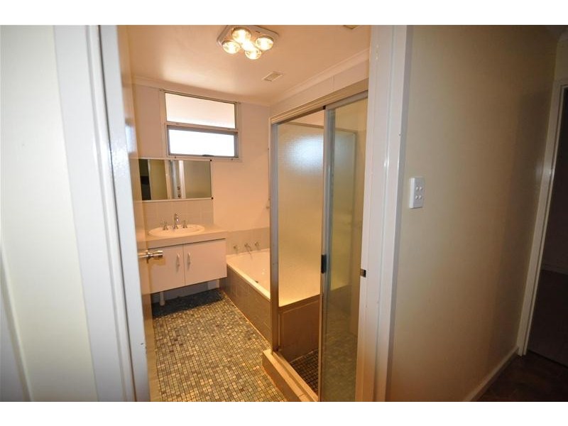 17 Yanboombah Close, Newman WA 6753