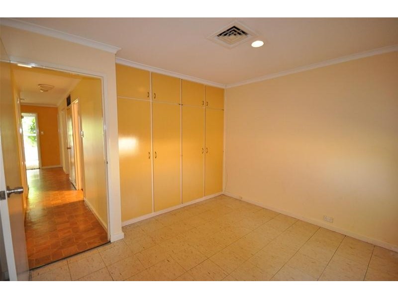 17 Yanboombah Close, Newman WA 6753