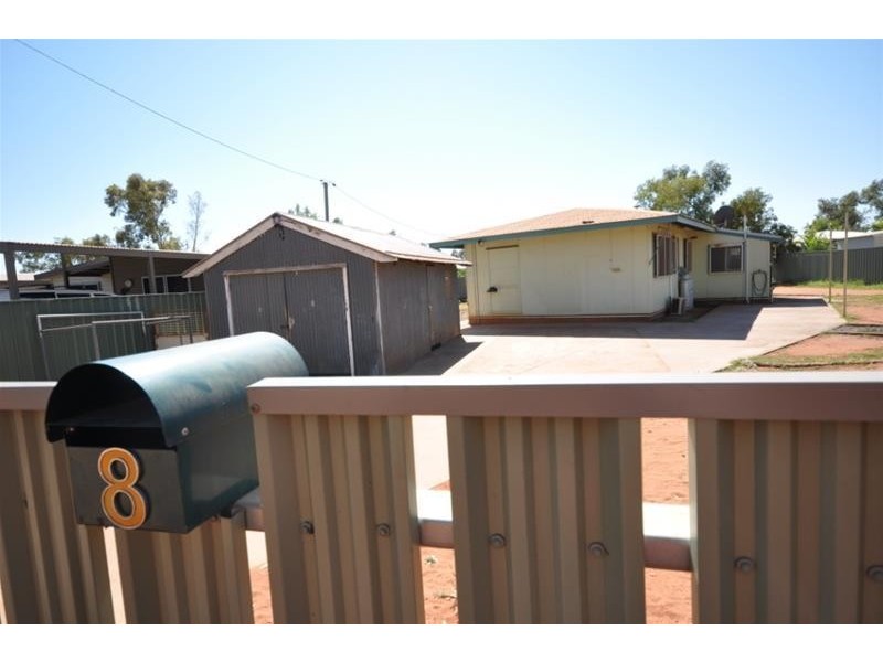 8 Weaver Place, South Hedland WA 6722